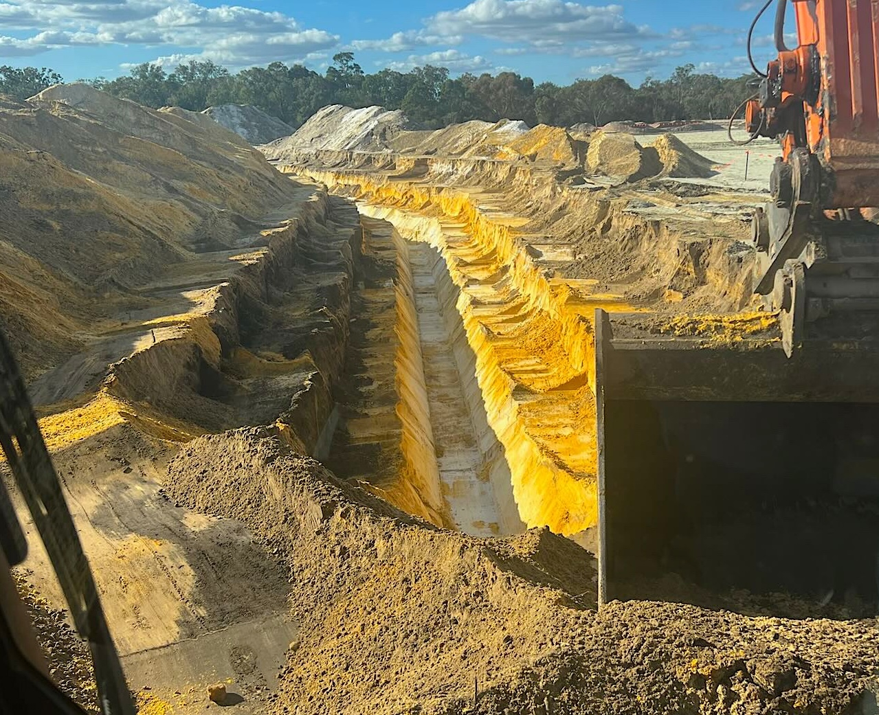 Excavation and backfilling service delivery by USCM